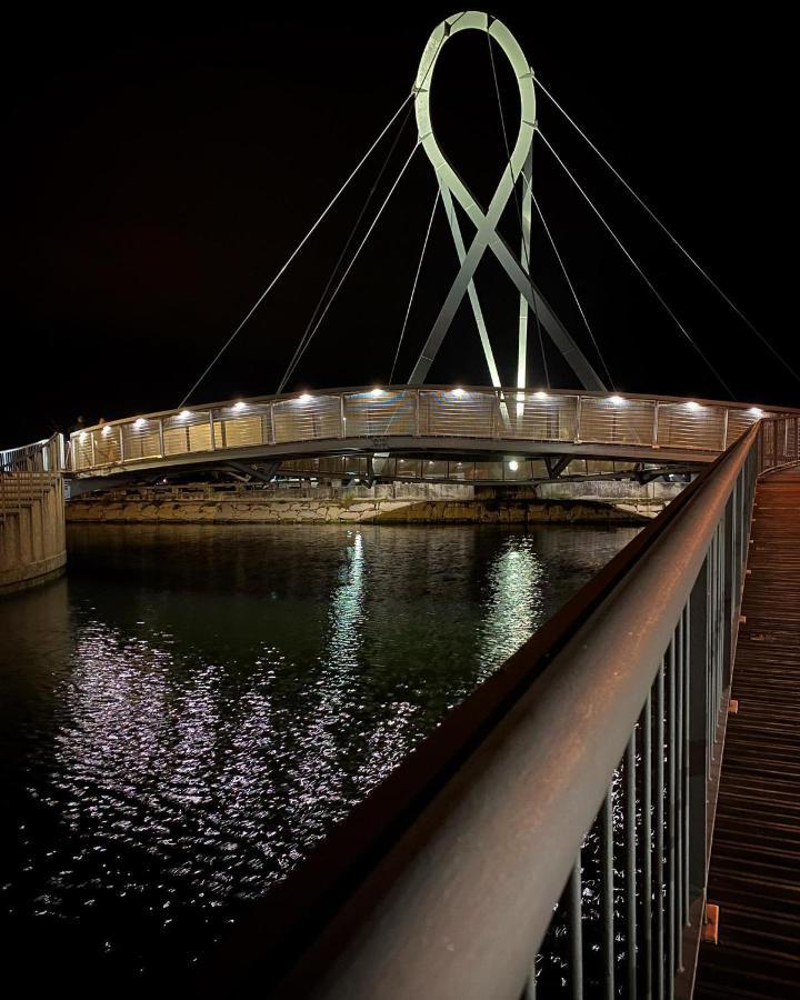 Aveiro'S Dock Apartments Екстериор снимка